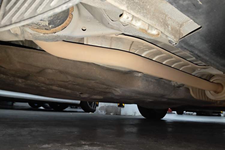 Used Honda Vezel 2015 1.5L CVT two-wheel drive Comfort trim Chassis Rear Right