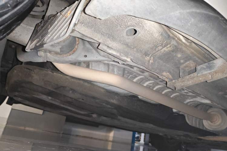 Used Honda Vezel 2015 1.5L CVT two-wheel drive Comfort trim Chassis Rear Right
