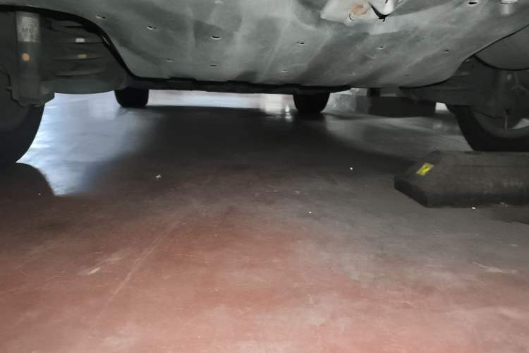 Used Honda Vezel 2015 1.5L manual two-wheel drive Comfort trim level Chassis Rear