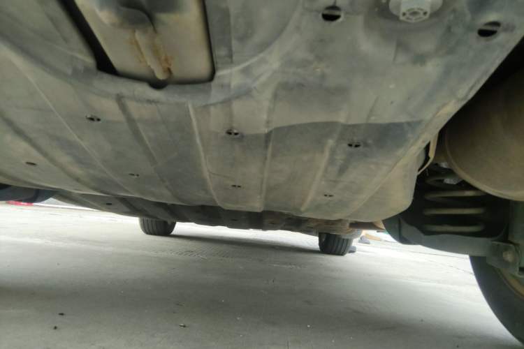 Used Honda Vezel 2015 1.5L CVT two-wheel drive Comfort trim Chassis Rear
