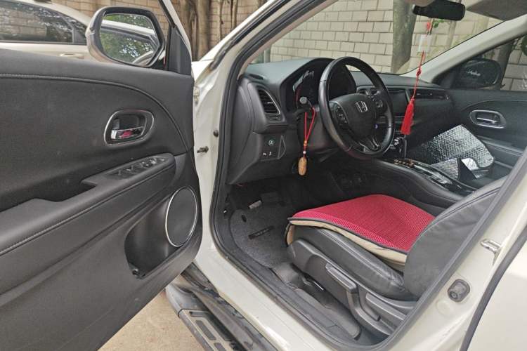 Used Honda Vezel 2015 1.8L CVT 2WD Luxury Model Driver Seat