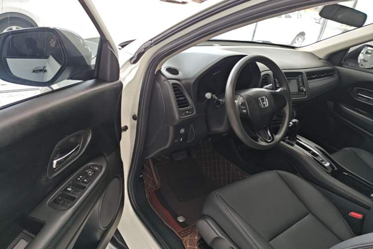 Used Honda Vezel 2015 1.5L CVT two-wheel drive Comfort trim Driver Seat
