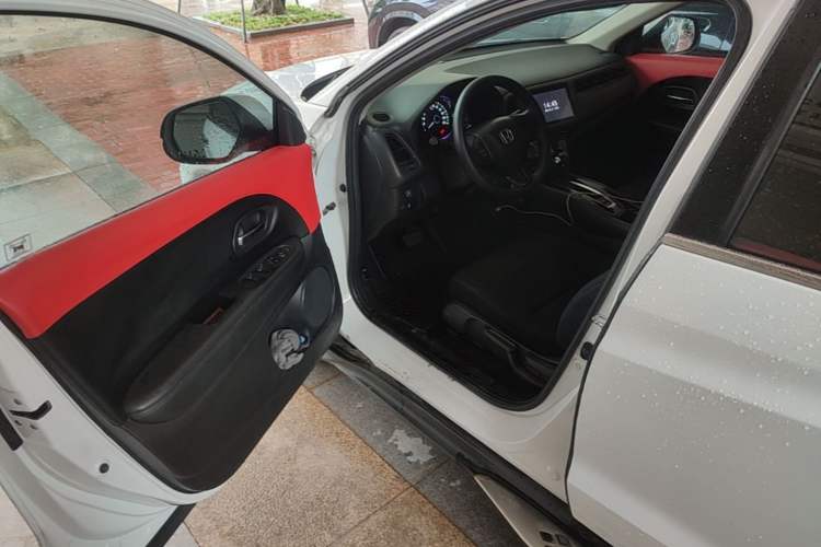 Used Honda Vezel 2015 1.5L CVT two-wheel drive Comfort trim Driver Seat