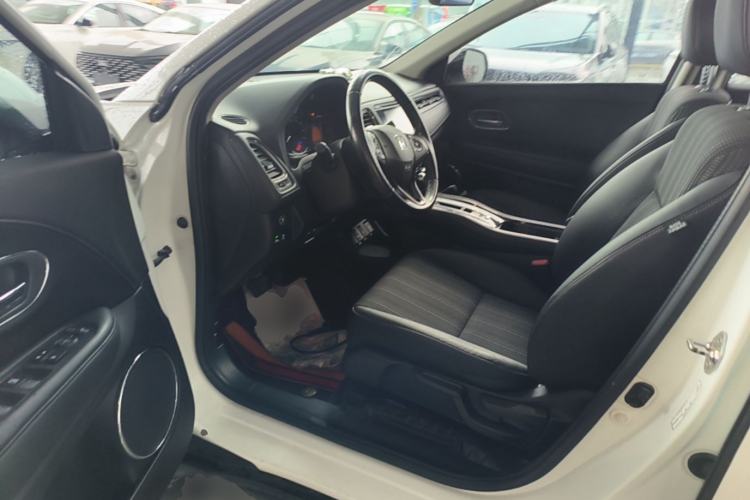 Used Honda Vezel 2015 1.8L CVT 2WD Luxury Model Driver Seat