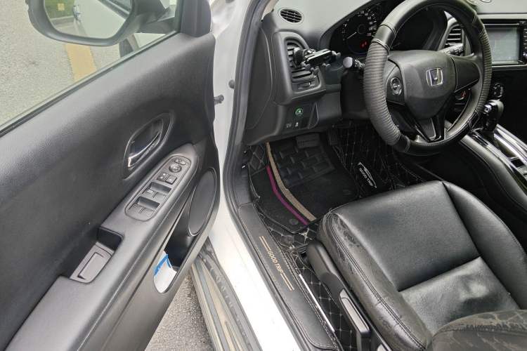 Used Honda Vezel 2015 1.5L CVT two-wheel drive Comfort trim Driver Seat