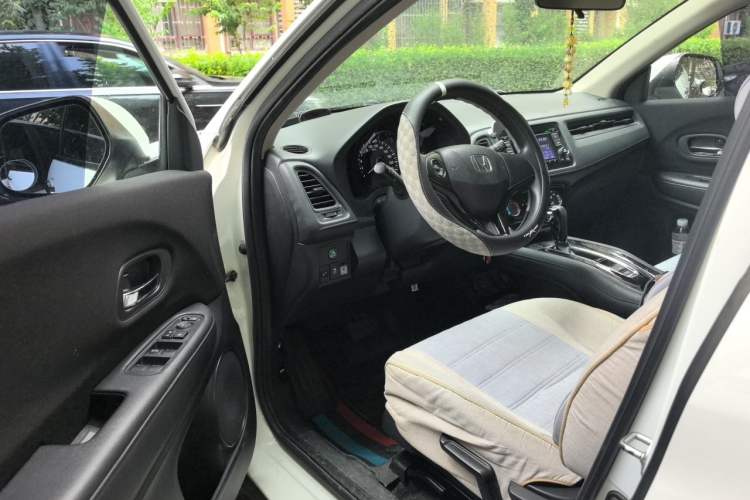 Used Honda Vezel 2015 1.5L CVT two-wheel drive Comfort trim Driver Seat