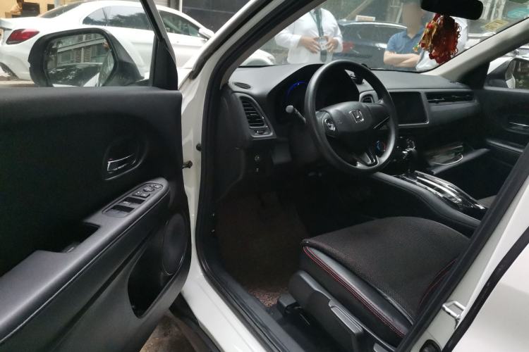 Used Honda Vezel 2015 1.5L CVT two-wheel drive Comfort trim Driver Seat
