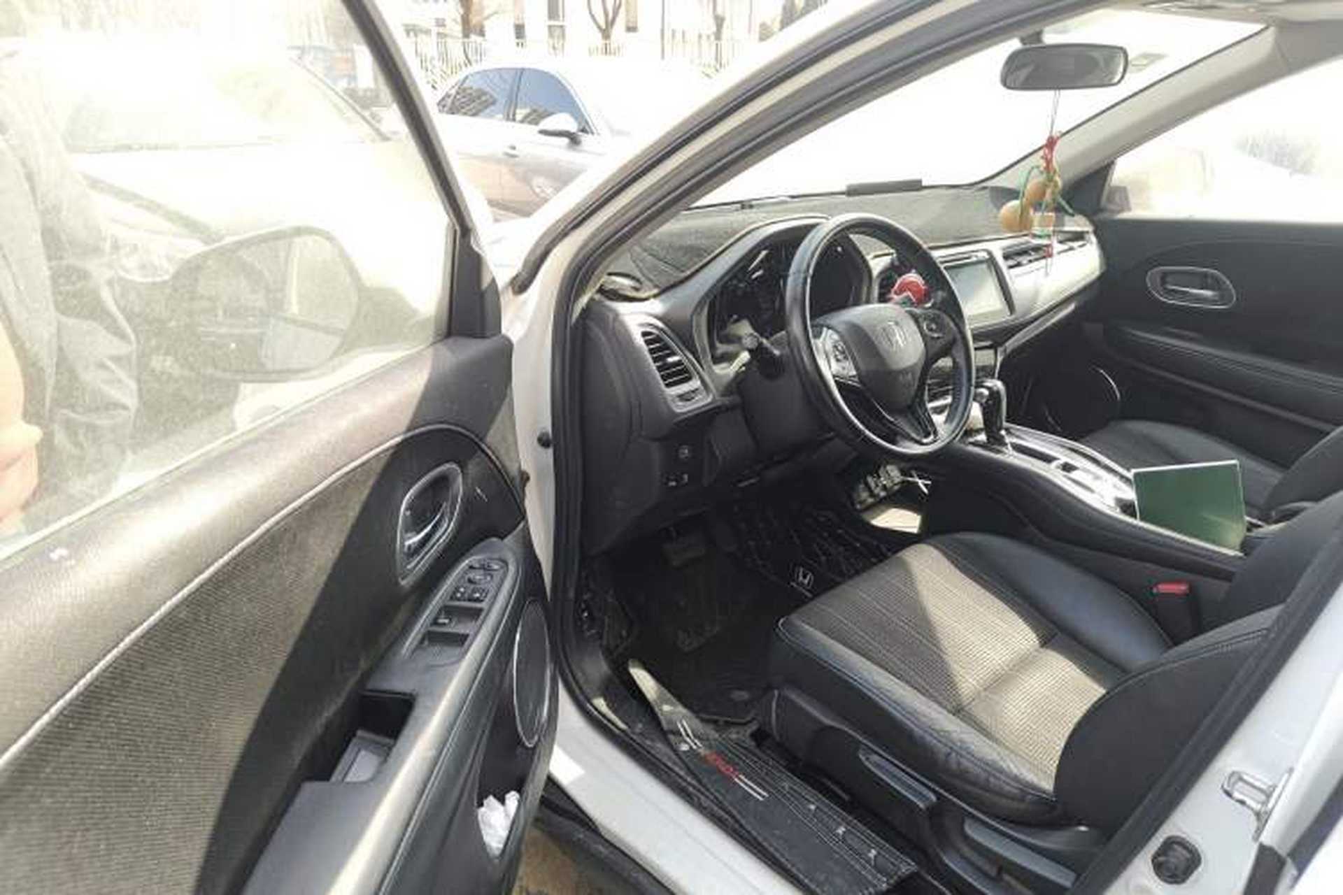 Used Honda Vezel 2015 1.8L CVT 2WD Luxury Model Driver Seat
