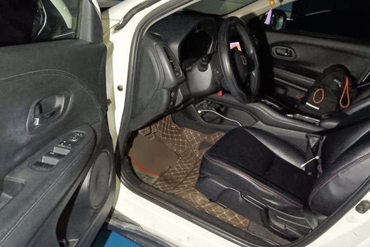 Used Honda Vezel 2015 1.5L CVT two-wheel drive Comfort trim Driver Seat