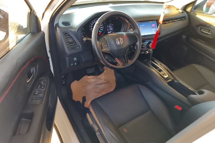Used Honda Vezel 2015 1.5L CVT two-wheel drive Comfort trim Driver Seat