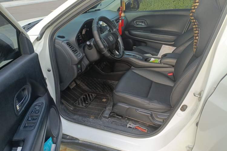 Used Honda Vezel 2015 1.5L CVT two-wheel drive Comfort trim Driver Seat