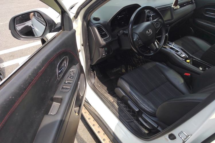 Used Honda Vezel 2015 1.8L CVT 2WD Luxury Model Driver Seat