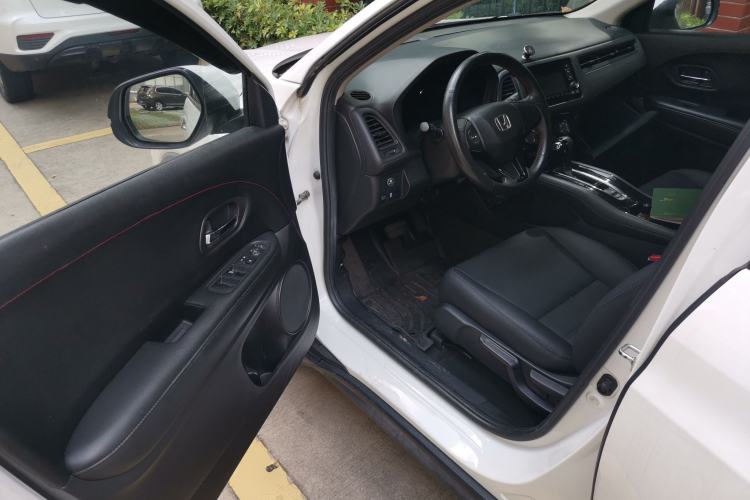 Used Honda Vezel 2015 1.5L CVT two-wheel drive Comfort trim Driver Seat