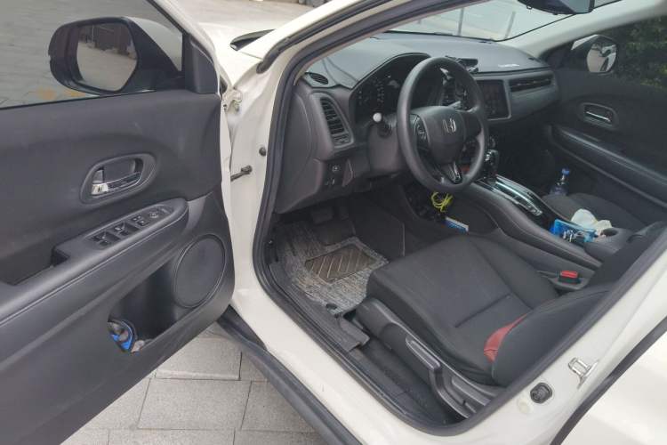 Used Honda Vezel 2015 1.5L CVT two-wheel drive Comfort trim Driver Seat