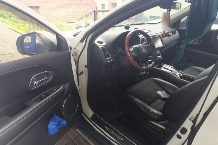 Used Honda Vezel 2015 1.8L CVT 2WD Luxury Model Driver Seat