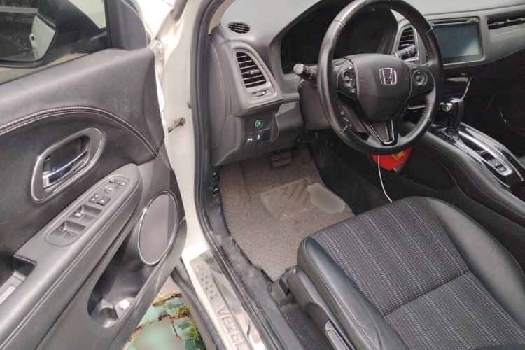 Used Honda Vezel 2015 1.8L CVT 2WD Luxury Model Driver Seat