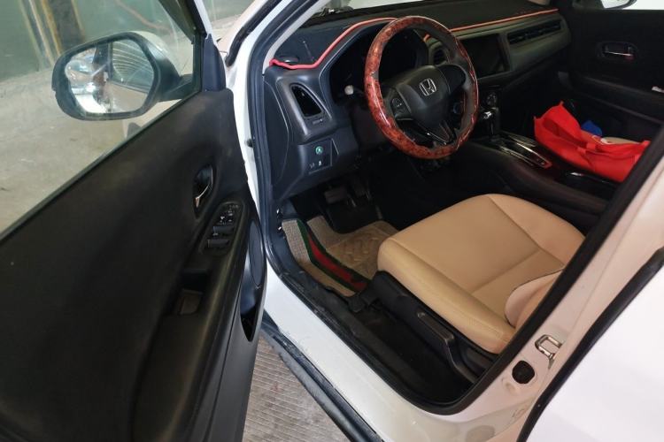 Used Honda Vezel 2015 1.5L CVT two-wheel drive Comfort trim Driver Seat