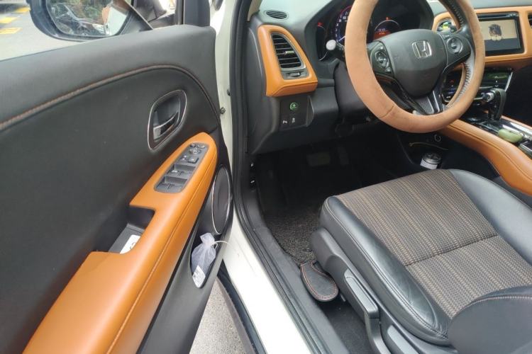 Used Honda Vezel 2015 1.8L CVT 2WD Luxury Model Driver Seat