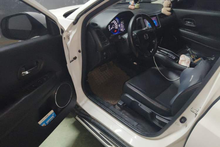 Used Honda Vezel 2015 1.5L CVT two-wheel drive Comfort trim Driver Seat
