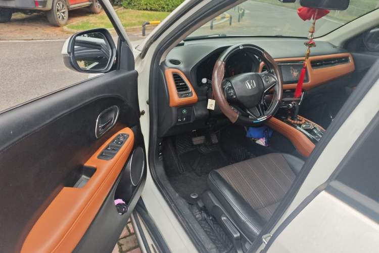 Used Honda Vezel 2015 1.8L CVT 2WD Luxury Model Driver Seat