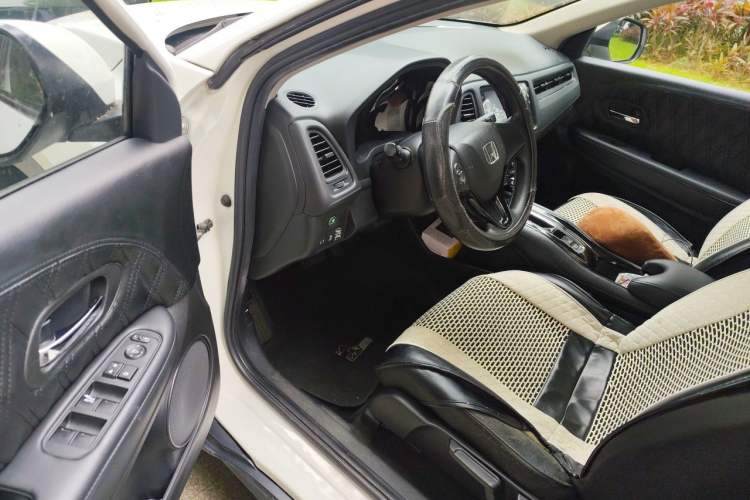 Used Honda Vezel 2015 1.5L CVT two-wheel drive Comfort trim Driver Seat