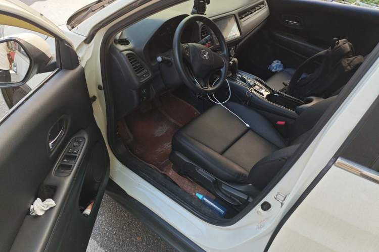 Used Honda Vezel 2015 1.5L CVT two-wheel drive Comfort trim Driver Seat