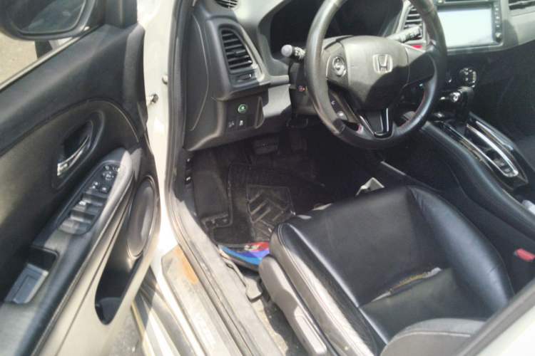 Used Honda Vezel 2015 1.8L CVT 2WD Elite Model Driver Seat