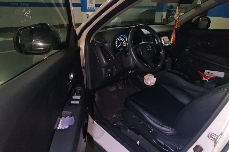 Used Honda Vezel 2015 1.5L CVT two-wheel drive Comfort trim Driver Seat