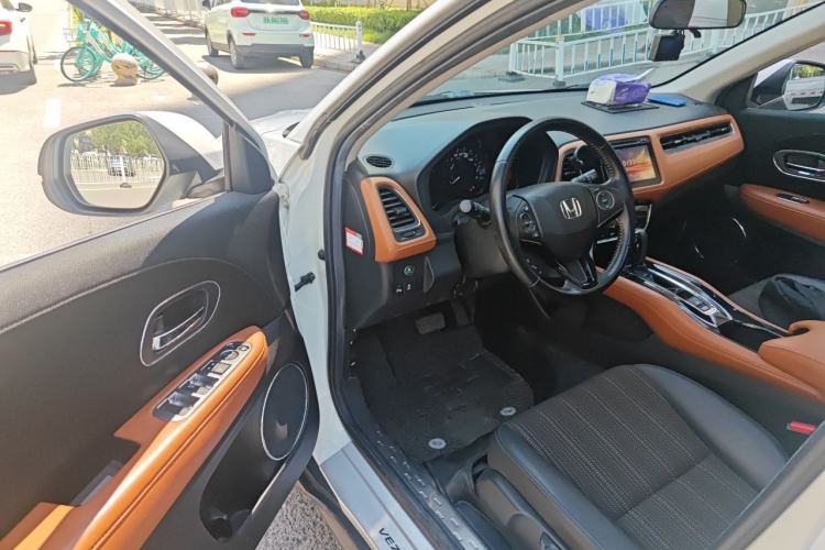 Used Honda Vezel 2015 1.8L CVT 2WD Luxury Model Driver Seat