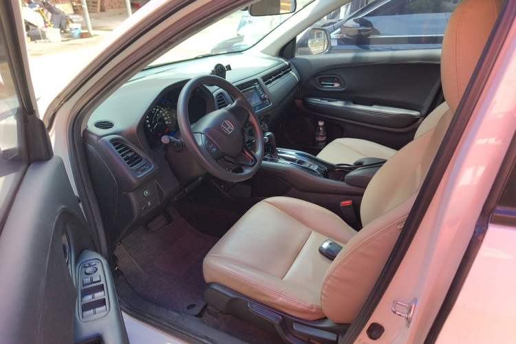 Used Honda Vezel 2015 1.5L CVT two-wheel drive Comfort trim Driver Seat