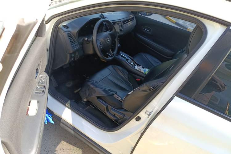 Used Honda Vezel 2015 1.5L CVT two-wheel drive Comfort trim Driver Seat