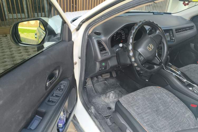 Used Honda Vezel 2015 1.5L CVT two-wheel drive Comfort trim Driver Seat