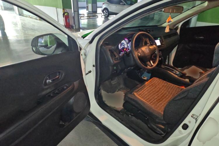 Used Honda Vezel 2015 1.5L CVT two-wheel drive Comfort trim Driver Seat