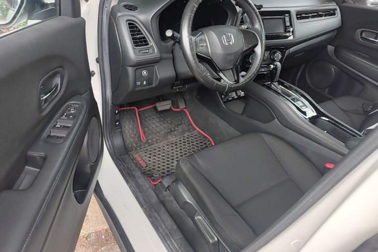 Used Honda Vezel 2015 1.5L CVT two-wheel drive Comfort trim Driver Seat