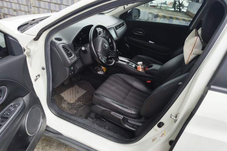 Used Honda Vezel 2015 1.8L CVT 2WD Luxury Model Driver Seat