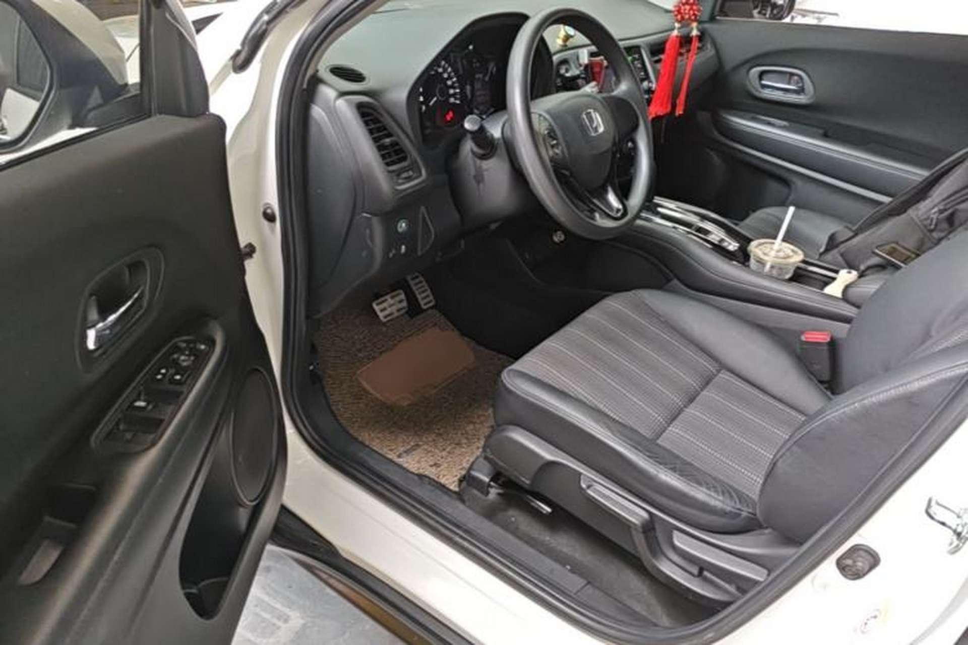 Used Honda Vezel 2015 1.8L CVT 2WD Elite Model Driver Seat