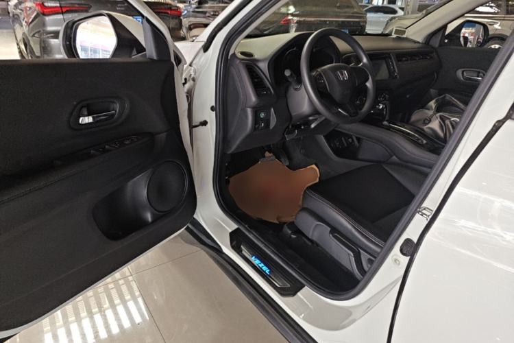 Used Honda Vezel 2015 1.5L CVT two-wheel drive Comfort trim Driver Seat