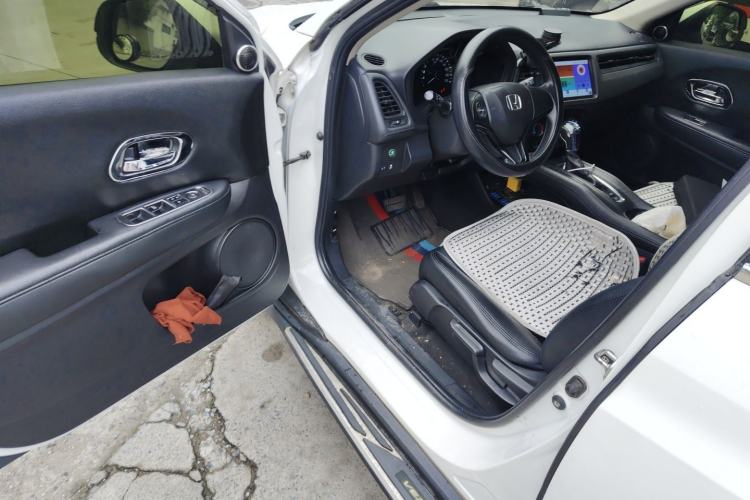 Used Honda Vezel 2015 1.5L CVT two-wheel drive Comfort trim Driver Seat