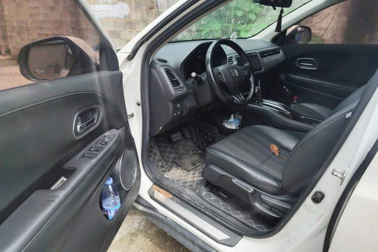 Used Honda Vezel 2015 1.8L CVT 2WD Luxury Model Driver Seat