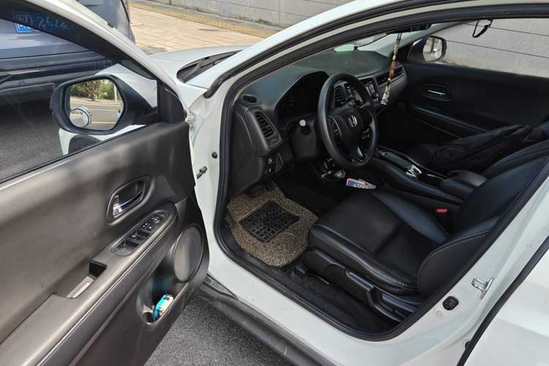 Used Honda Vezel 2015 1.5L CVT two-wheel drive Comfort trim Driver Seat