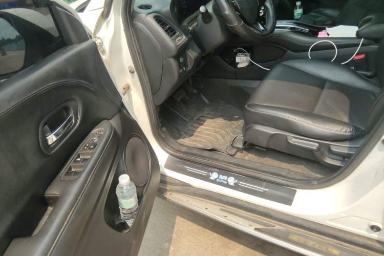 Used Honda Vezel 2015 1.5L CVT two-wheel drive Comfort trim Driver Seat
