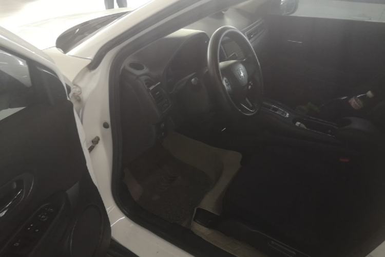 Used Honda Vezel 2015 1.5L CVT two-wheel drive Comfort trim Driver Seat