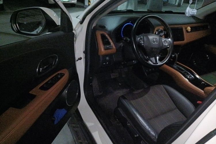 Used Honda Vezel 2015 1.8L CVT 2WD Luxury Model Driver Seat