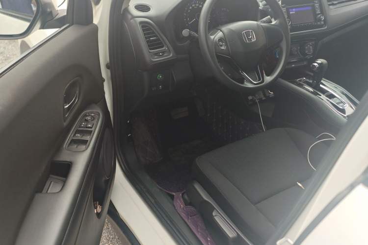 Used Honda Vezel 2015 1.5L CVT two-wheel drive Comfort trim Driver Seat