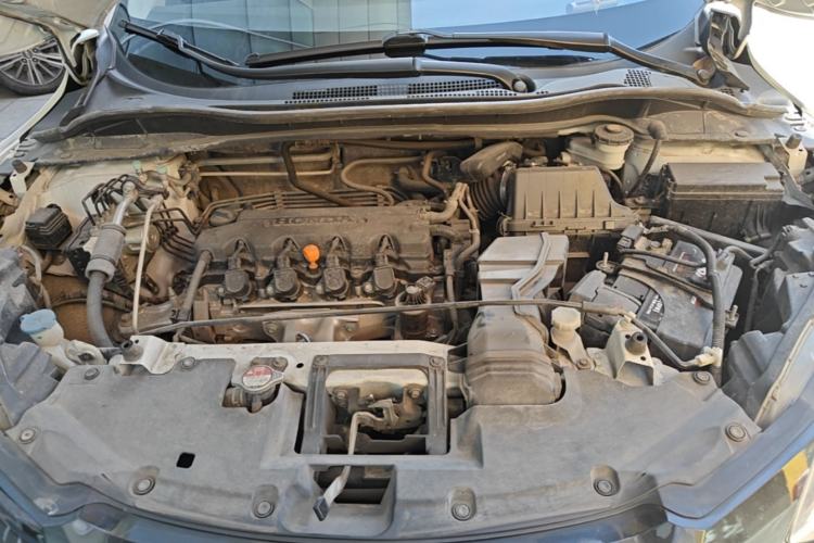 Used Honda Vezel 2015 1.8L CVT 2WD Luxury Model Engine Bay