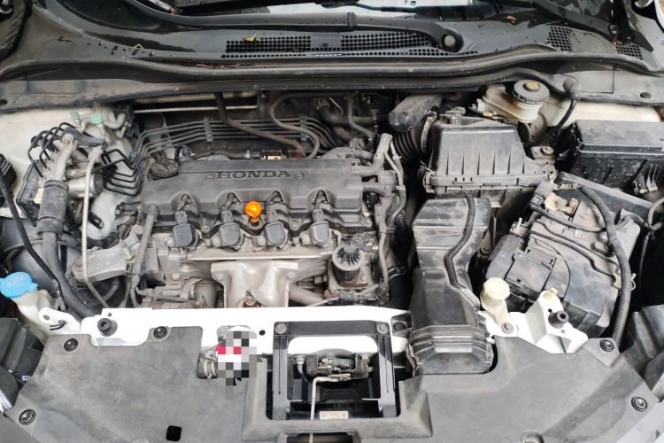 Used Honda Vezel 2015 1.8L CVT 2WD Luxury Model Engine Bay