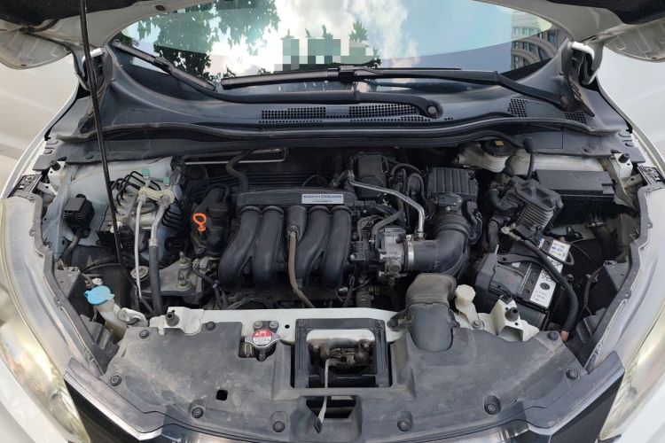 Used Honda Vezel 2015 1.5L CVT two-wheel drive Comfort trim Engine Bay