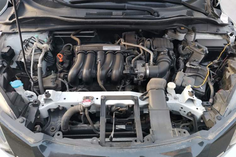 Used Honda Vezel 2015 1.5L CVT two-wheel drive Comfort trim Engine Bay