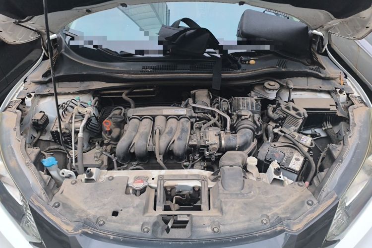 Used Honda Vezel 2015 1.5L CVT two-wheel drive Comfort trim Engine Bay