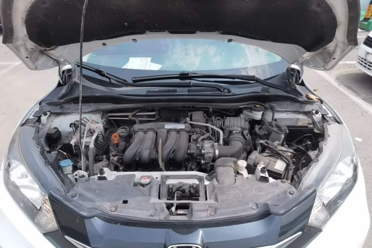 Used Honda Vezel 2015 1.5L CVT two-wheel drive Comfort trim Engine Bay